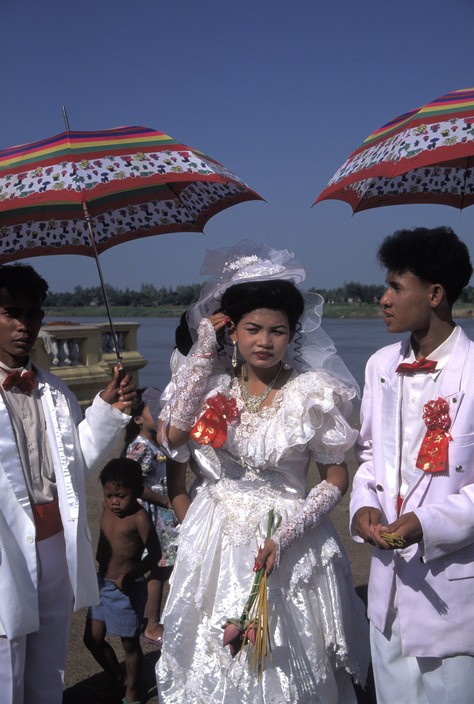 Anh de doi ve cuoc song o Campuchia thap nien 1990 (1)-Hinh-3