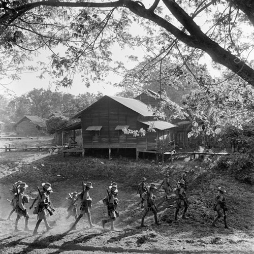 Myanmar nam 1942 qua ong kinh phong vien Anh (1)-Hinh-9