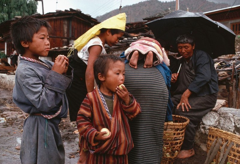 Anh doc ve cuoc song o xu so Bhutan nam 1992 (2)-Hinh-16