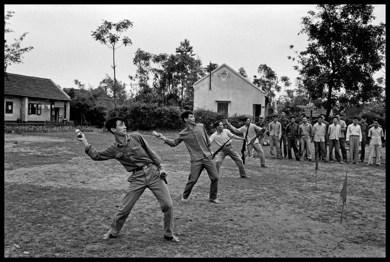 Viet Nam nam 1975 trong anh cua phong vien Iran (1)-Hinh-2