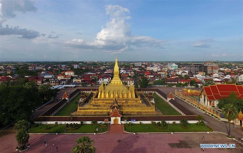 Kham pha ky quan chua vang noi tieng cua Lao-Hinh-9