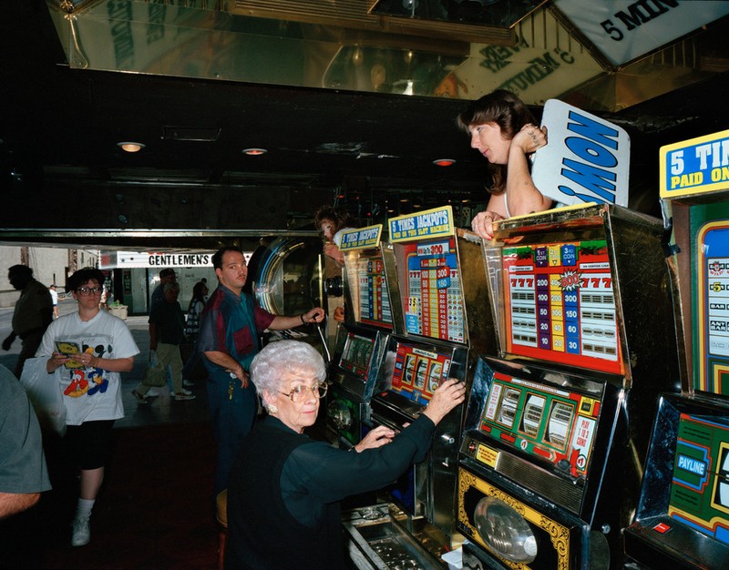 Ben trong cac song bac Las Vegas nam 1993-Hinh-11
