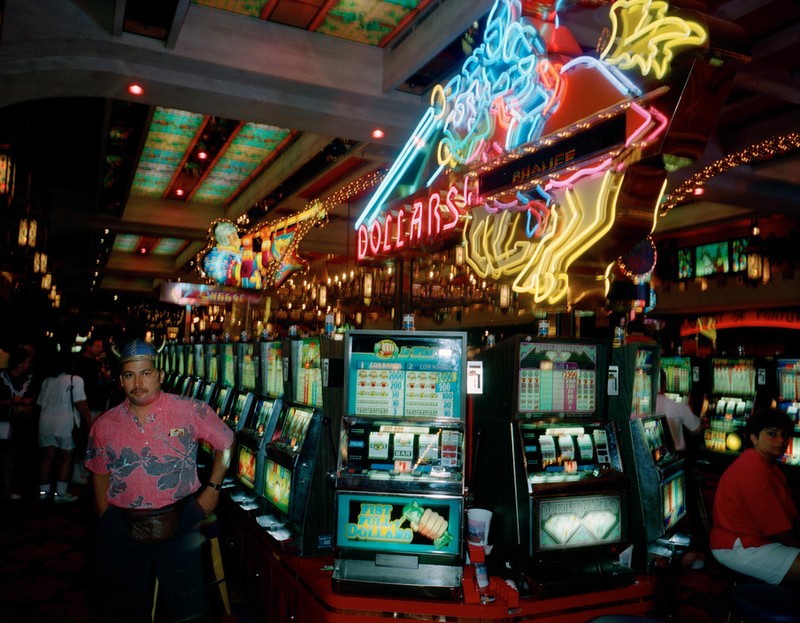 Ben trong cac song bac Las Vegas nam 1993-Hinh-4