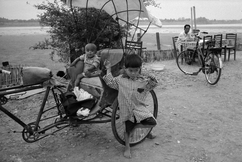 Loat anh de doi ve thanh pho Vientiane thap nien 1990 (2)-Hinh-13
