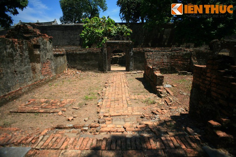 Kham pha lang Tu Duc, lang mo “hut khach” nhat co do Hue-Hinh-12