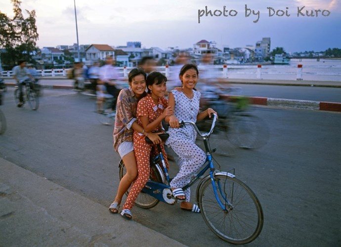 Hinh anh de doi ve phu nu Viet Nam thap nien 1990 (2)-Hinh-9