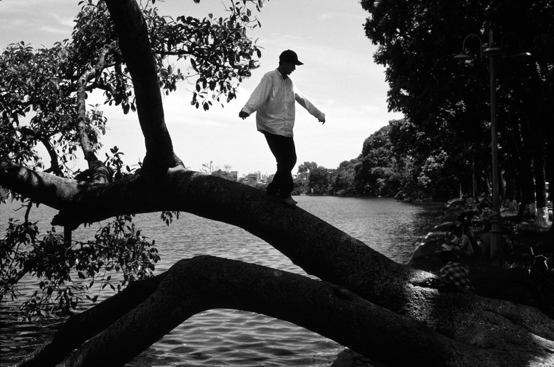 Ha Noi thap nien 1990 qua anh cua Philip Jones Griffiths (1)-Hinh-5