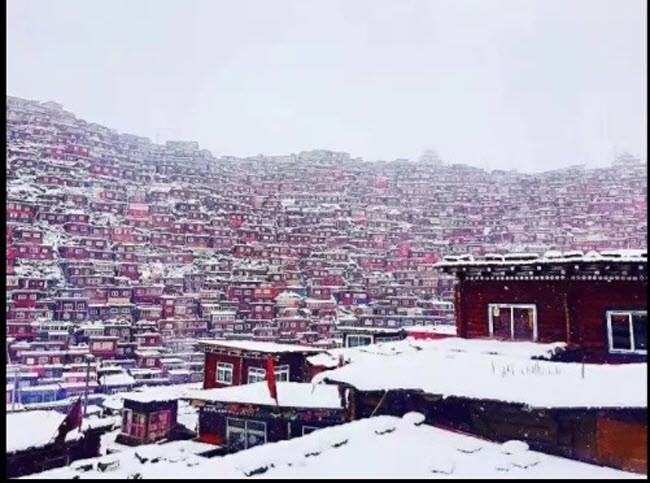 Sững sờ cảnh sắc mùa đông đẹp tựa trốn bồng lai tiên cảnh ở Trung Quốc - Ảnh 20