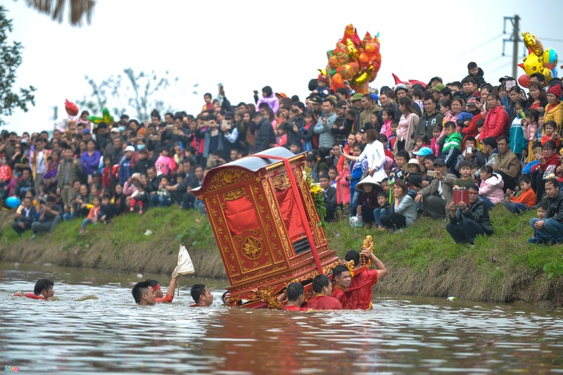 Nghi le ruoc kieu duoi nuoc ky la o Thai Binh hinh anh 2