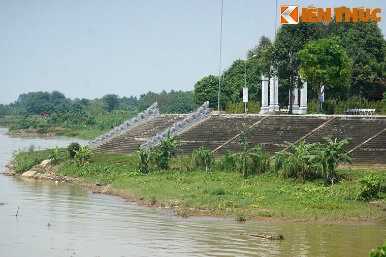 Dieu dac biet o lang mo thuy to trieu dai Hung Vuong