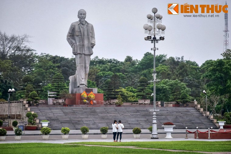 Kham pha Quang truong Ho Chi Minh tren que huong Bac Ho-Hinh-14