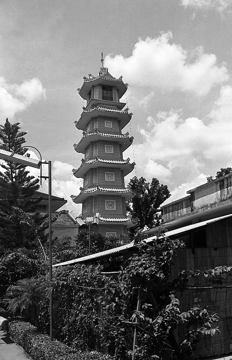 Muon mau cuoc song Sai Gon 1970 qua ong kinh Carl Nielsen-Hinh-5