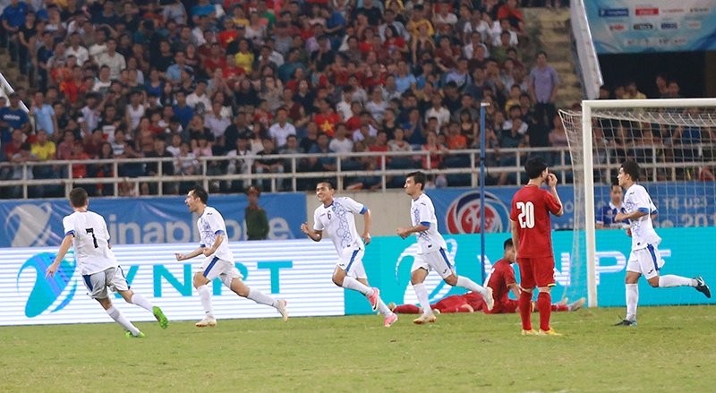 U23 Viet Nam: Lai phai cam on... U23 Uzbekistan!