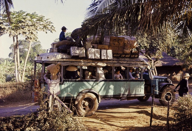 Anh thu vi ve thi tran Dat Do, Ba Ria - Vung Tau nam 1965