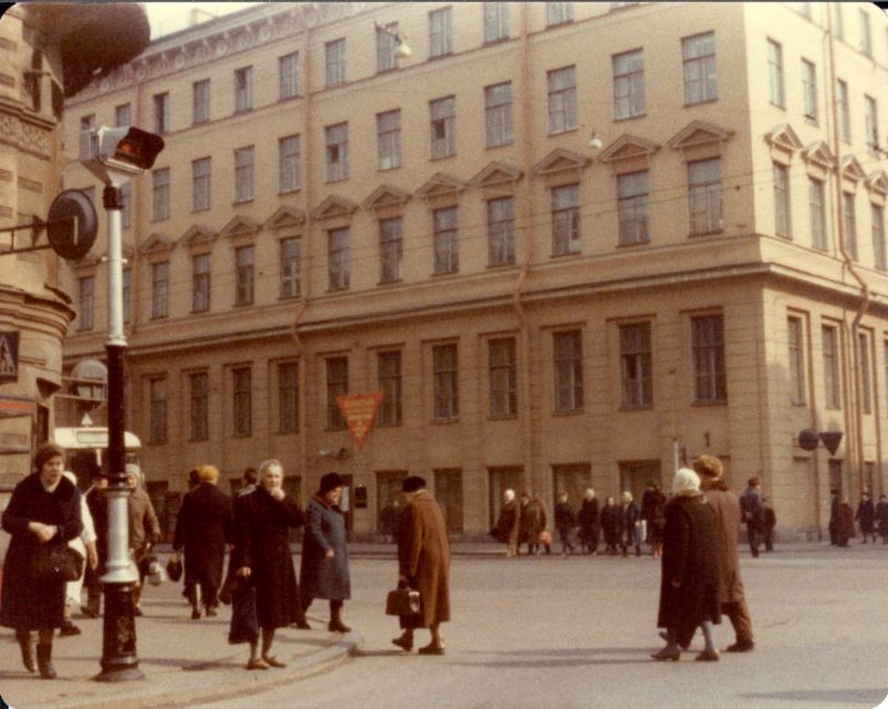 Thanh pho Leningrad nam 1976 - 1977 qua ong kinh nguoi My (1)-Hinh-9