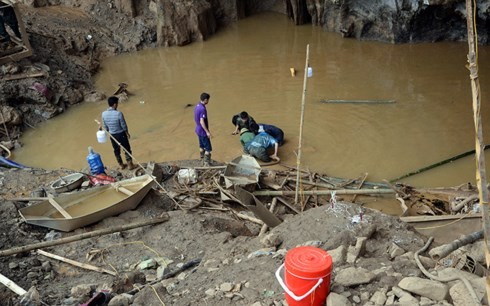 Sap mo vang o Hoa Binh: Huy dong tho lan giai cuu 2 nan nhan