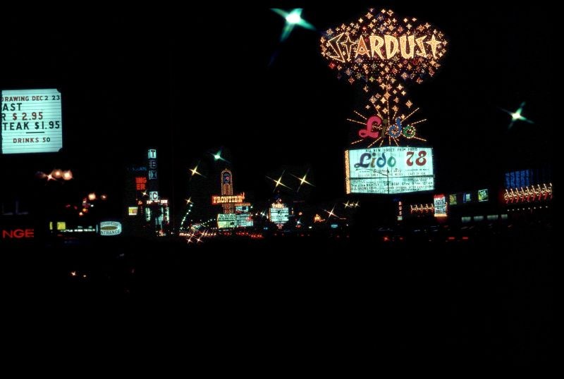 Ngo ngang khung canh ban dem o Las Vegas thap nien 1970-Hinh-16