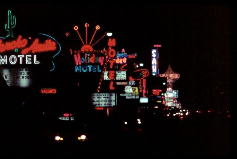 Ngo ngang khung canh ban dem o Las Vegas thap nien 1970-Hinh-4