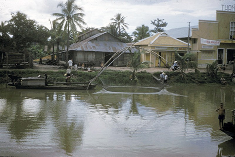 Tay Ninh nam 1958 cuc sinh dong qua ong kinh nguoi My-Hinh-3