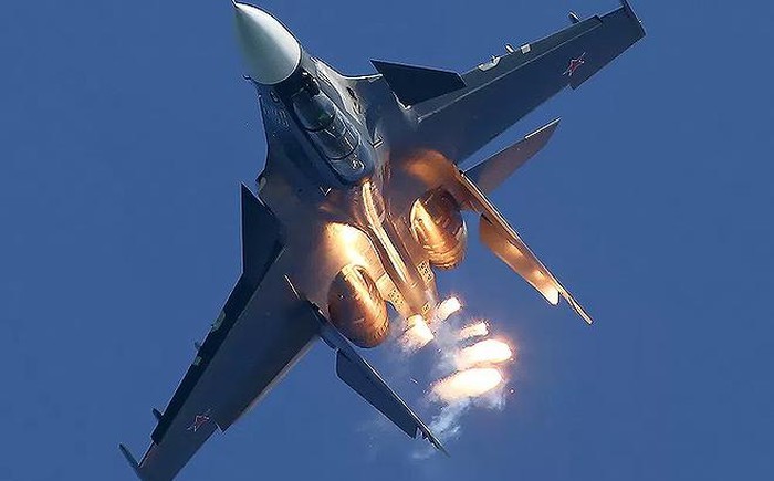 Khong quan Syria van bai truoc Israel du co Su-30SM, Su-35S?
