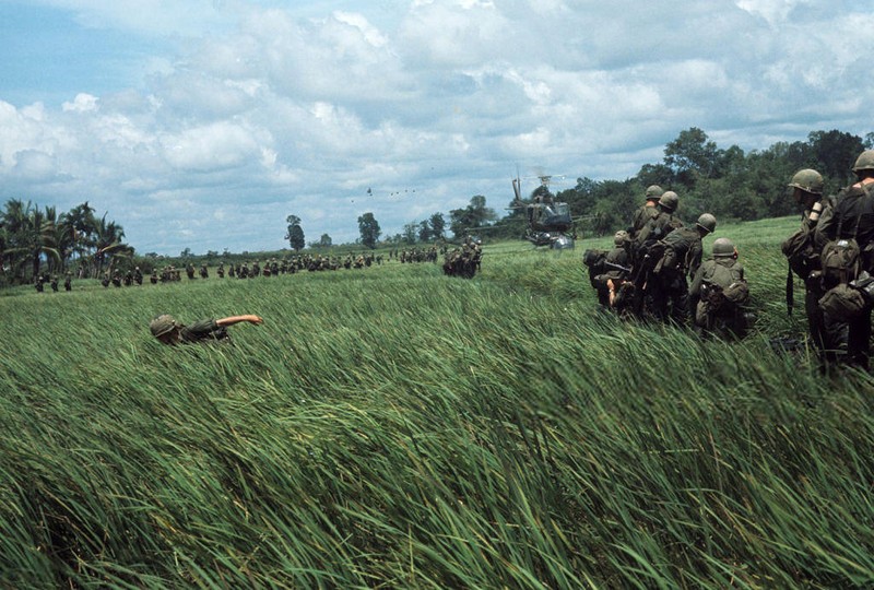 Chien tranh Viet Nam nam 1965 qua anh cua Jean-Claude Sauerc-Hinh-2