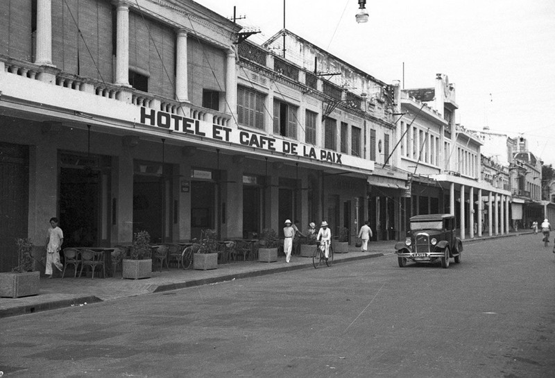 Loat anh choang ngop ve khu pho sang nhat Ha Noi nam 1940-Hinh-5