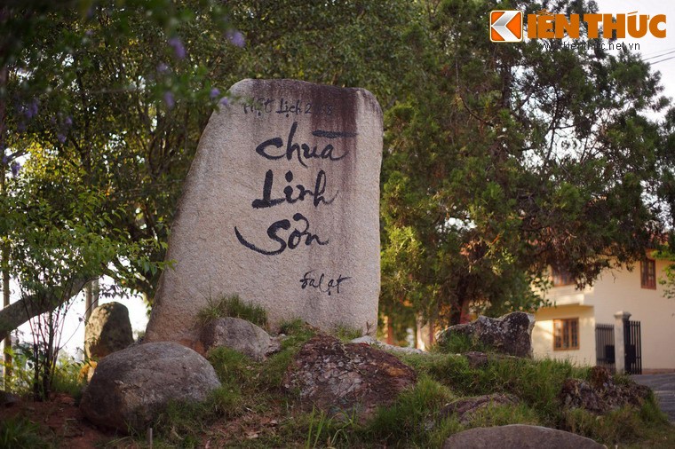 Dieu dac biet cua chua Linh Son noi tieng nhat Da Lat-Hinh-3