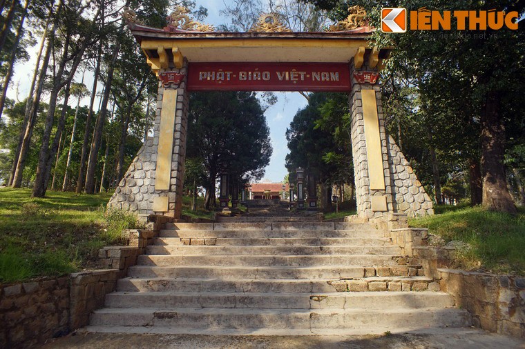 Dieu dac biet cua chua Linh Son noi tieng nhat Da Lat-Hinh-5