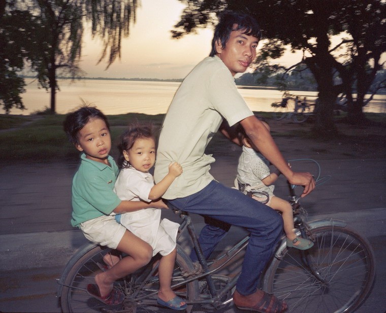 Ngam Ha Noi thap nien 1980 - 1990 qua anh doc cua nguoi My-Hinh-5