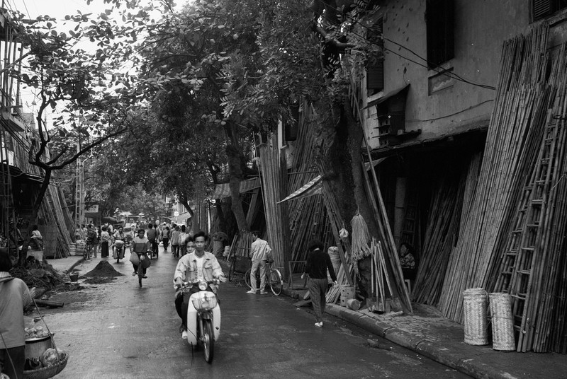 Pho co Ha Noi nam 1995 qua anh cua Per Lander-Hinh-9