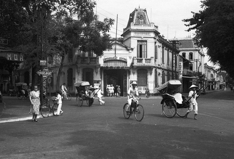 Loat anh doc ve xe keo tay o Ha Noi nam 1940-Hinh-9