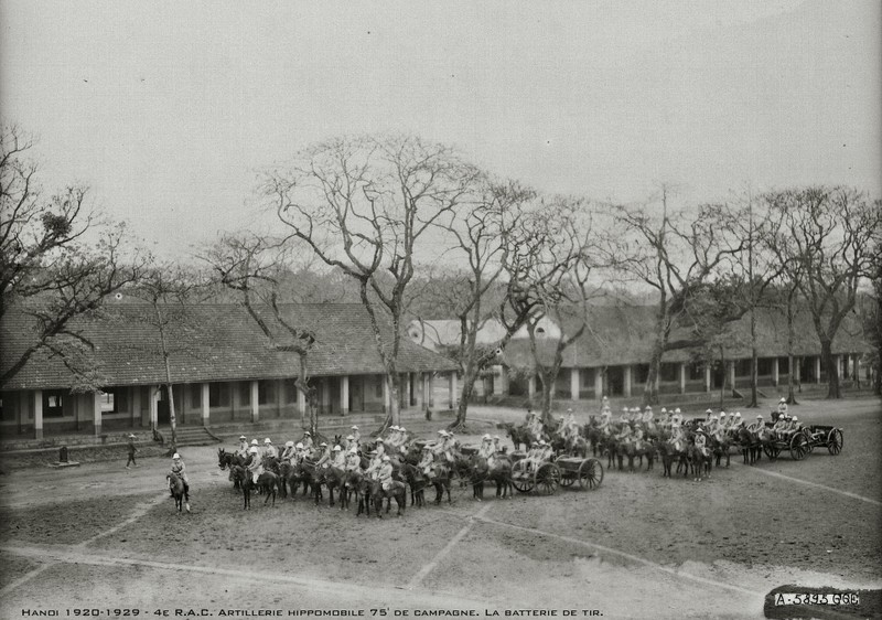 Day bat ngo trong can cu phao binh Phap o Ha Noi thap nien 1920-Hinh-10