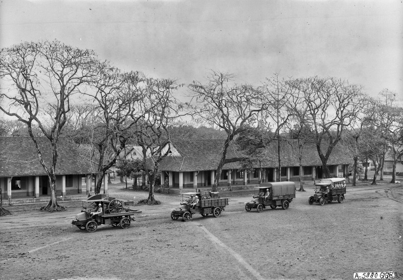 Day bat ngo trong can cu phao binh Phap o Ha Noi thap nien 1920-Hinh-4