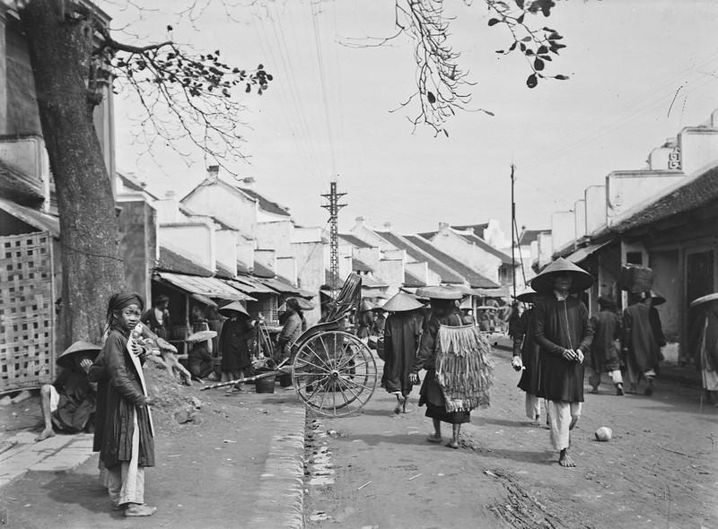 Bo anh cuc quy hiem ve duong pho Ha Noi nam 1896-Hinh-3