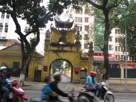 Anh cuc doc ve trai linh kho xanh o Ha Noi xua-Hinh-6