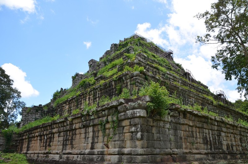 Dieu ky bi ve kim tu thap duy nhat Dong Duong-Hinh-5