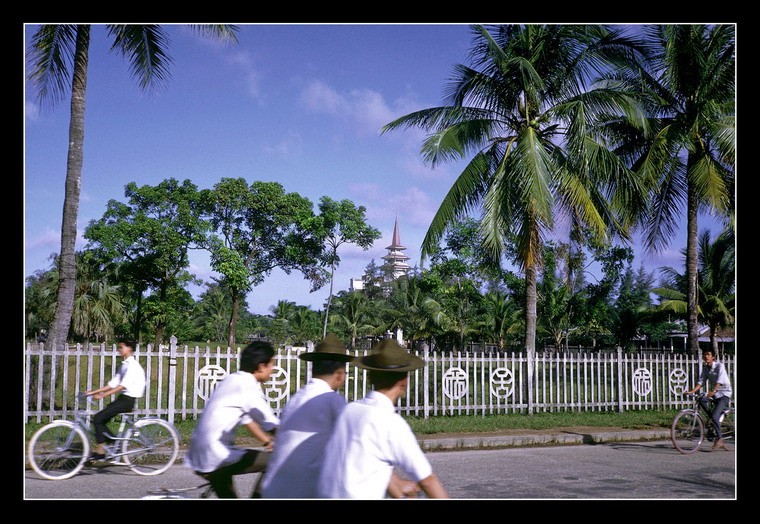 Xu Hue nam 1967 dep lang nguoi trong anh linh My-Hinh-8