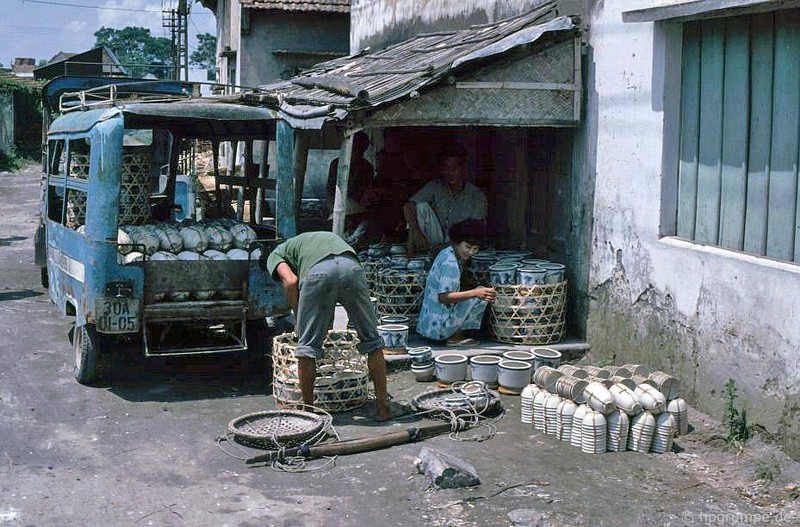 Hinh doc ve lang gom Bat Trang nam 1991 - 1992-Hinh-16