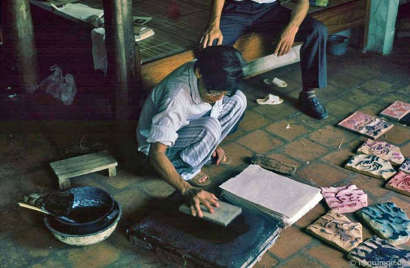 Ngam lang tranh Dong Ho nam 1992 qua ong kinh nguoi Duc-Hinh-4