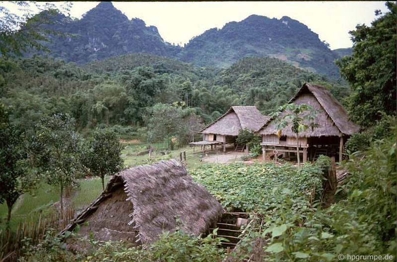 Lang ngam khung canh ky vi o Tay Bac nam 1992-Hinh-3