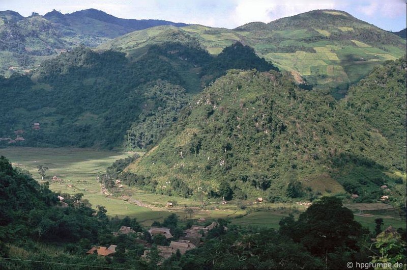 Lang ngam khung canh ky vi o Tay Bac nam 1992-Hinh-7