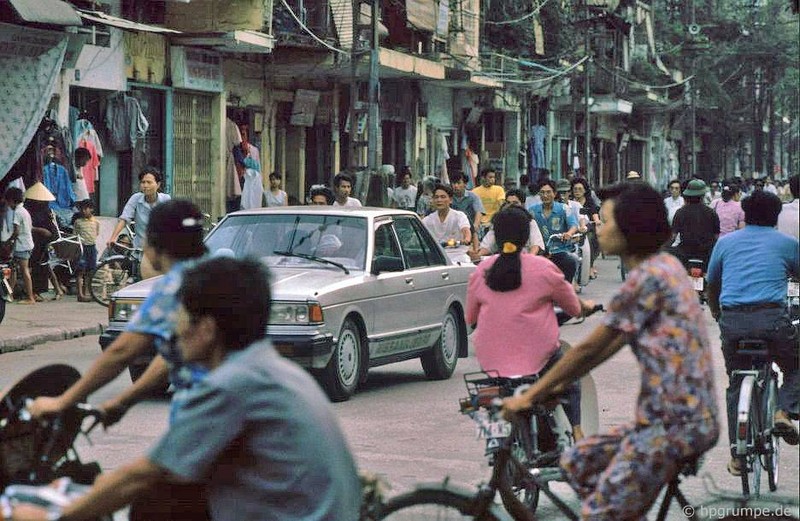 Hinh doc ve giao thong o Ha Noi dau thap nien 1990-Hinh-7