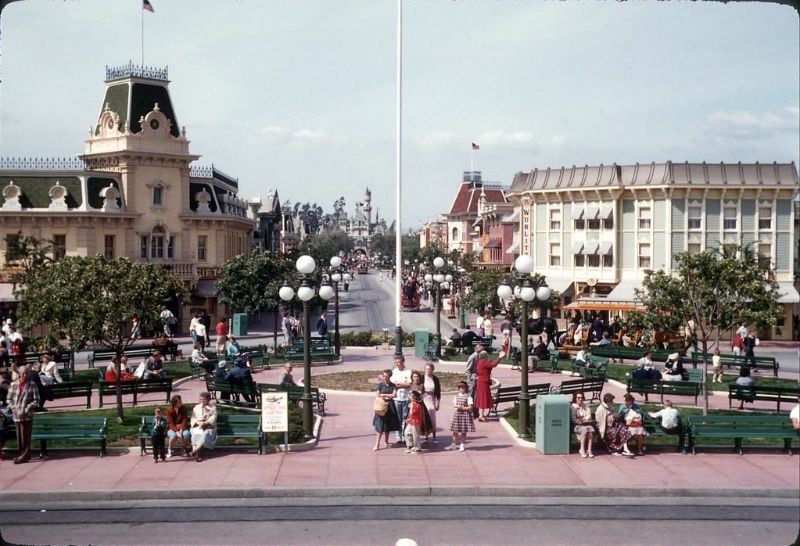Cong vien Disneyland noi tieng thap nien 1950 trong nhu the nao?​-Hinh-11