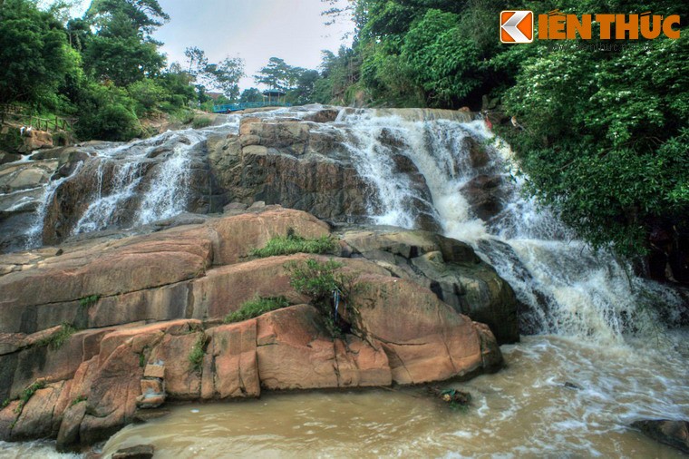 Thang canh canh noi xay ra “tham hoa” rac thai Da Lat-Hinh-8