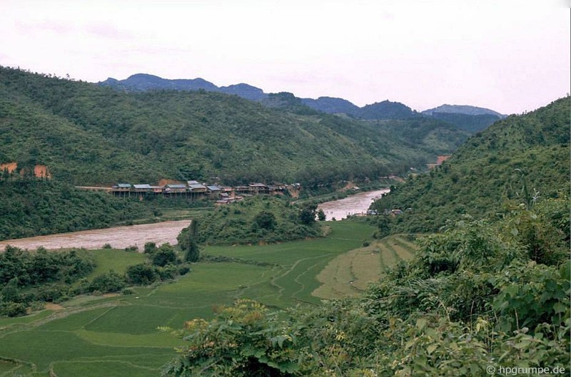 Ngam canh tuong dep ngat ngay o Cao Bang nam 1993-Hinh-8