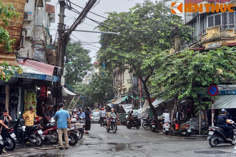 Con pho co hang loat dinh thu quan lai Ha Noi xua gio ra sao?