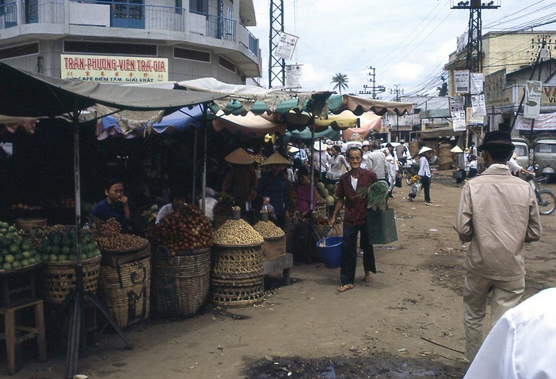 Anh cuc doc Sai Gon nam 1971 qua ong kinh nguoi My-Hinh-10