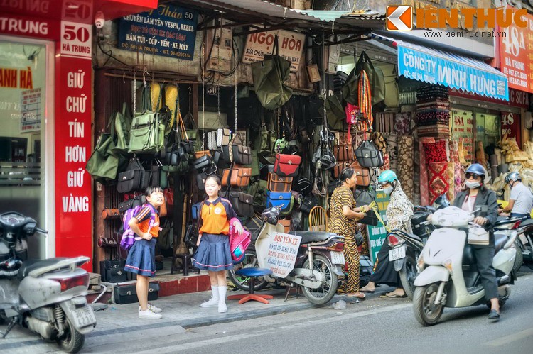 Bi mat lich su cua pho Ha Trung noi tieng Ha Noi-Hinh-10