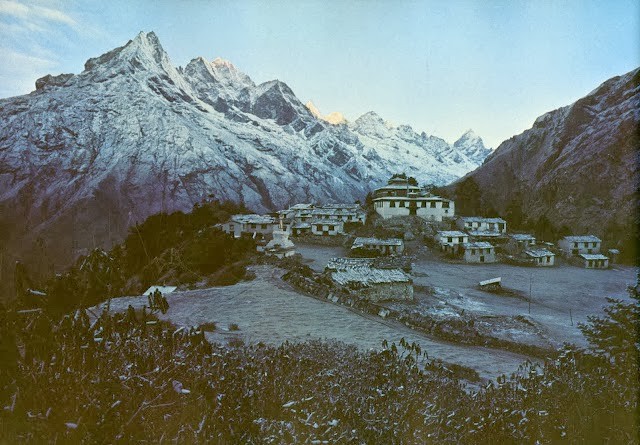 To mo cuoc song huyen bi tren day Himalaya thap nien 1970-Hinh-3