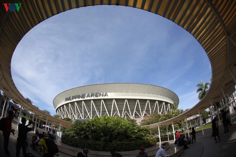 Khong khi soi dong o Philippine Arena truoc le khai mac SEA Games 30-Hinh-2